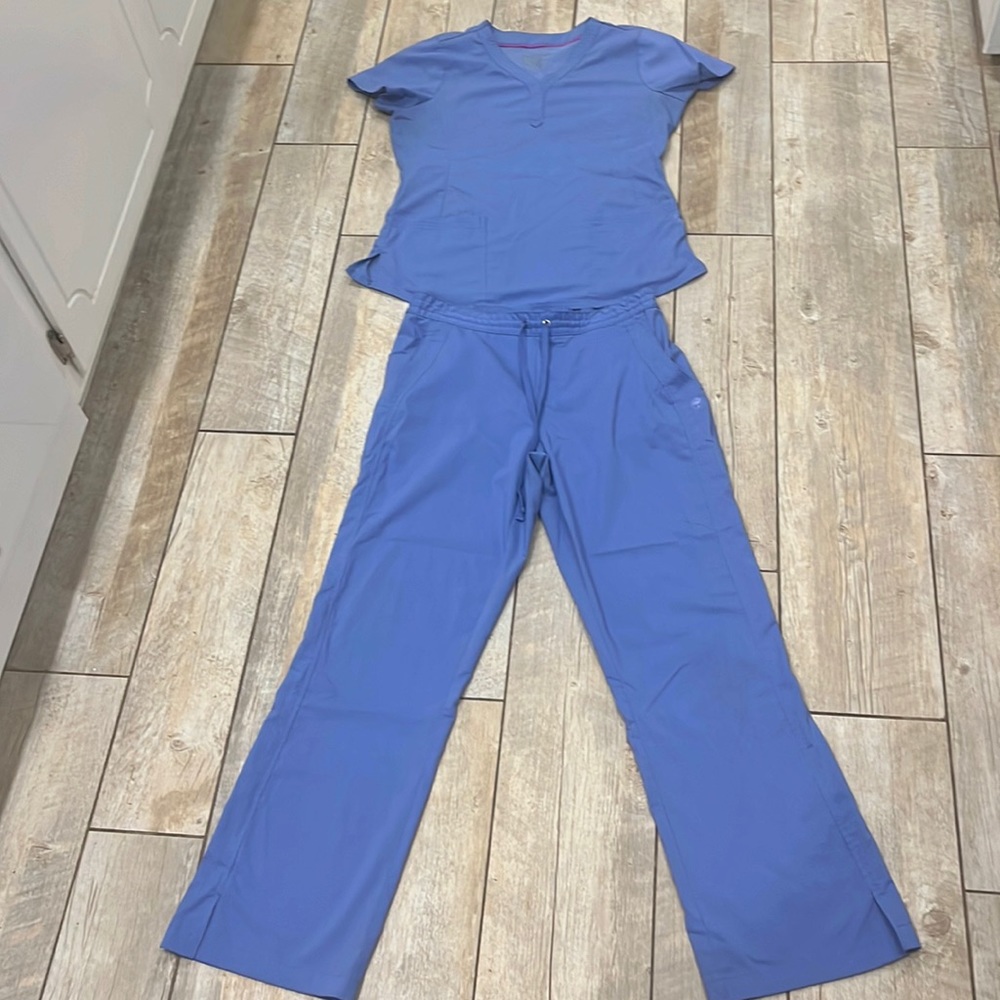 Healing Hands Purple Label Light Blue Médium Scrubs Set